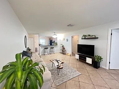 Photo - 5265 E Bay Dr Unidad 913