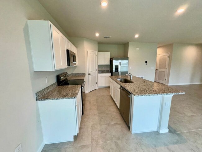 Photo - Three Bedroom Home in Winter Haven For Rent!
