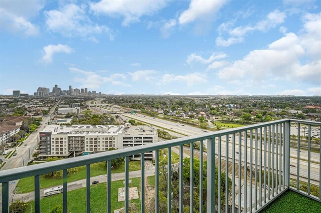 Photo - 5925 Almeda Rd Condo Unit 11915