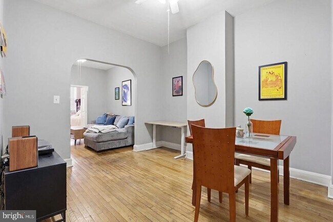 Photo - 1412 Light St Unidad 2
