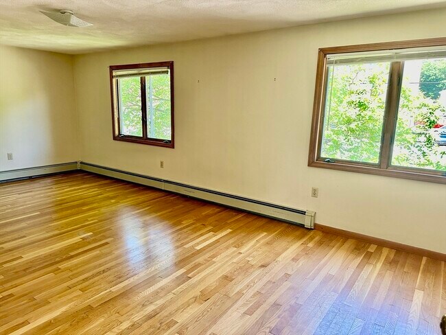 Photo - 230 Summer St