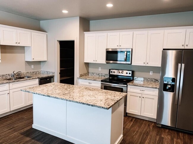 Photo - 302 E 1500 N