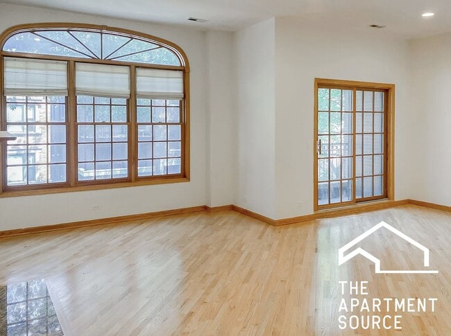 Photo - 3338 N Sheffield Ave Unit 3