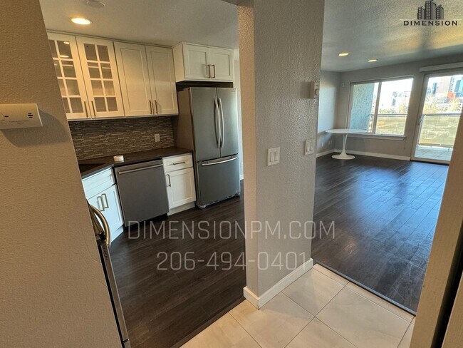 Photo - 1 Bedroom Condo with View in the heart of Bellvue! Unit 203