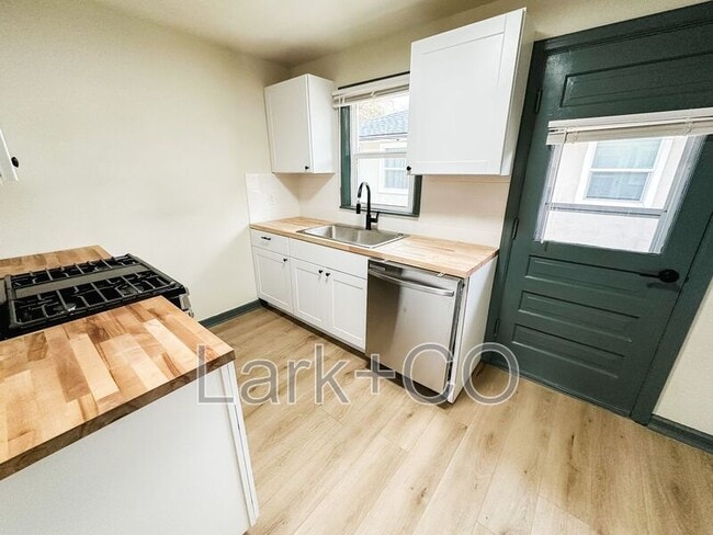 Photo - 1117 E St Vrain St