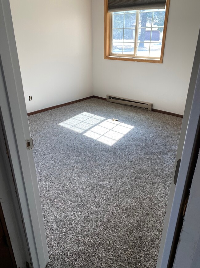 Photo - 606 13th St NW