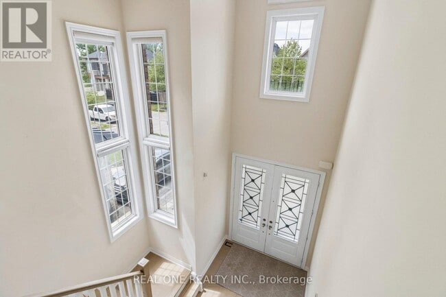 Photo - 19 Rivoli Dr