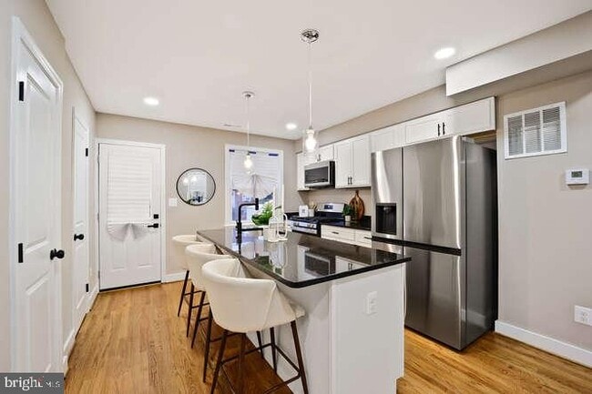 Photo - 1632 Ridge Pl SE