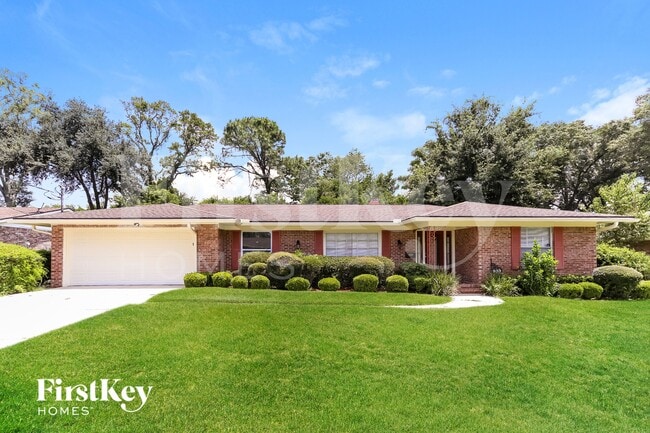 Building Photo - 959 Parkridge Cir E