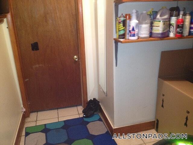 Photo - 132 Glenville Ave Unidad B