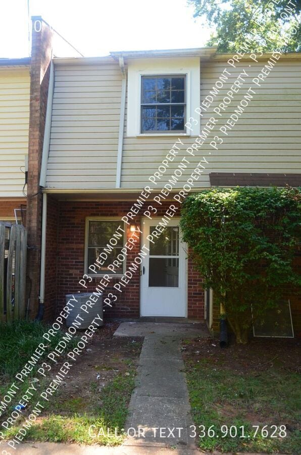 Photo - 210 Vineyard Park Rd