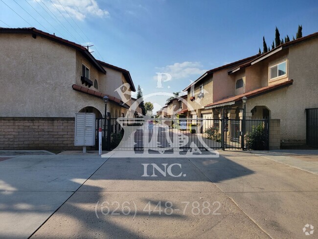 Building Photo - Spacious 2-Story Townhouse in El Monte