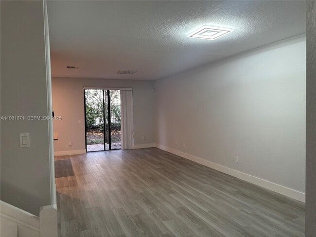 Photo - 4081 Allerdale Pl