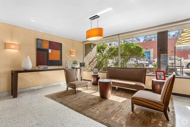 Building Photo - 140 7th Ave Unit 3P Rental