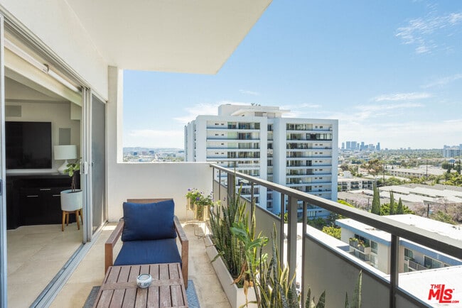 Photo - 1155 N La Cienega Blvd Unidad 905