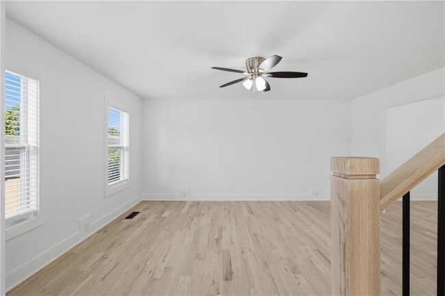 Photo - 230 Pinebridge Ct