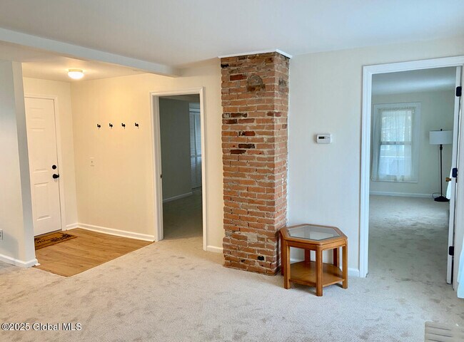 Photo - 59 Van Dam St Unidad 2