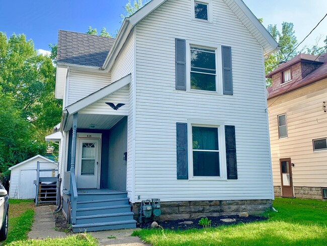 Photo - 218 Gates Ave Apartamento Unidad Down