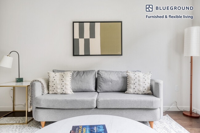 Photo - 650 E Capitol Ave Unidad FL2-ID747