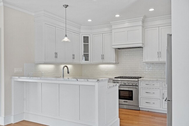 Photo - 3 Saw Mill Cir