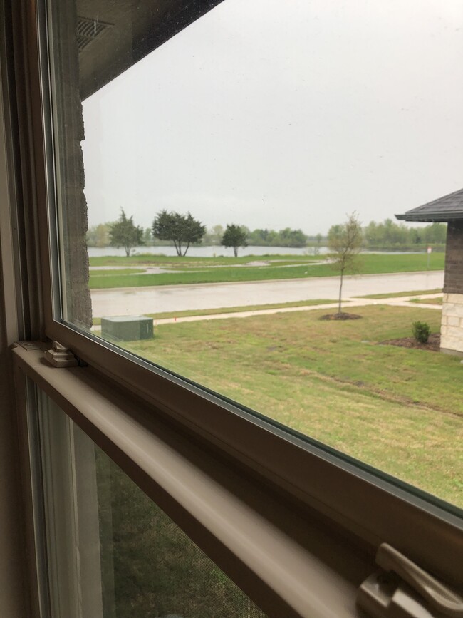 Photo - 530 Meadowlake Dr