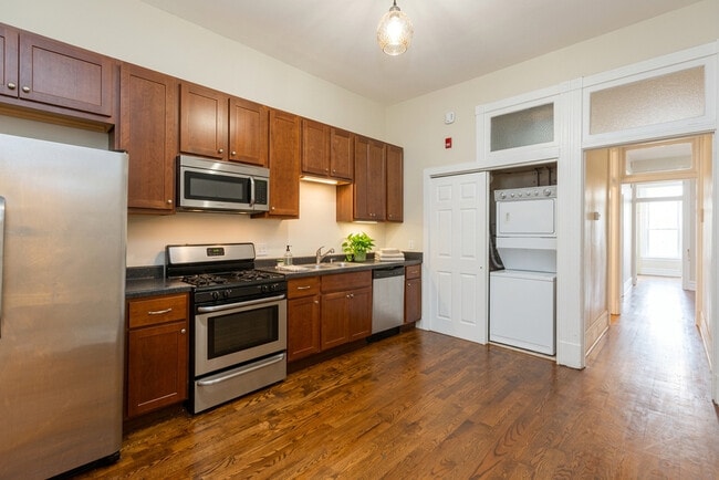 Photo - 2445 W Harrison St Unit 2