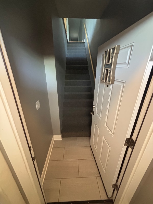 Building Photo - 519 W 65th Pl Rental
