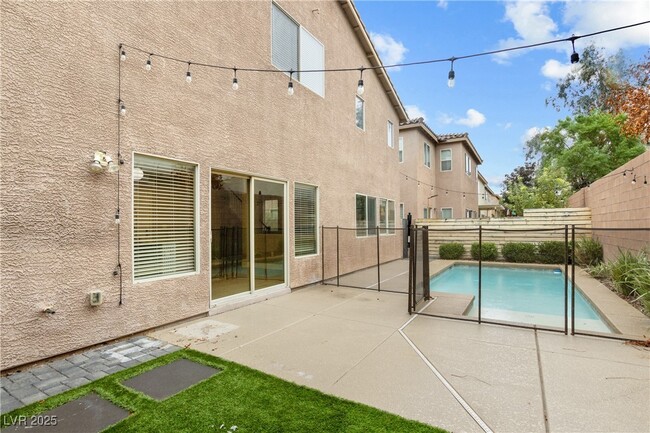 Photo - 10589 Cliff Lake St