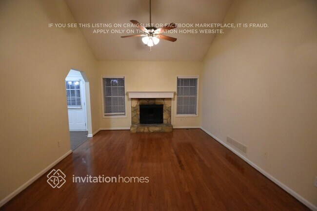 Photo - 321 Honeysuckle Terrace