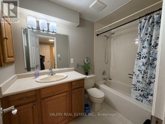 Photo - 4662 Kingston Rd