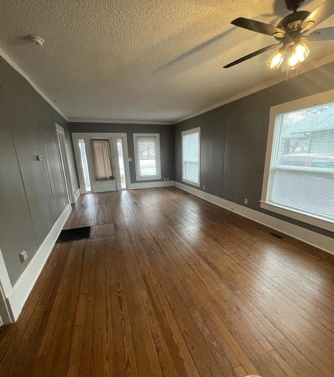 Photo - 125 S Glenn St