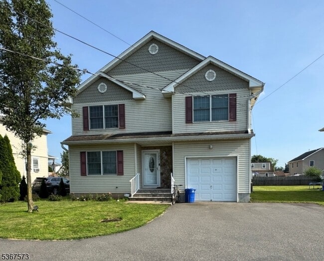 Photo - 1201 Dukes Pkwy E House