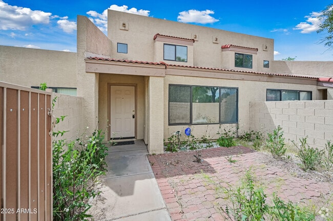 Building Photo - 4734 W Townley Ave Rental