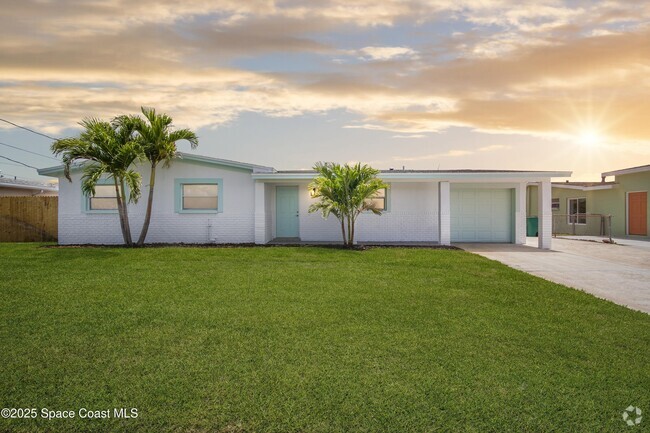 Building Photo - 1140 Montego Bay Dr N Rental