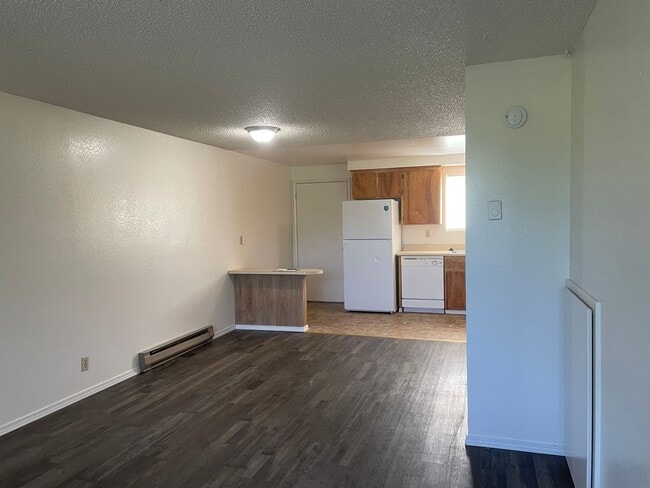 Photo - Nice Townhome-2 bed 1.5 Bath--Situated in the Friendly town of Grants Pass