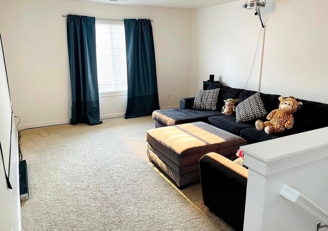 Photo - 503 S Valkyries Ln