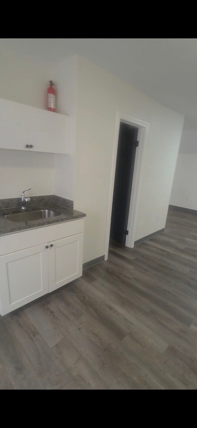 Photo - 28 Sarah Ave Unit 3rd floor