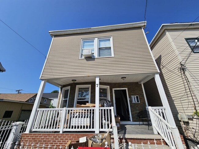 Photo - 7 Davidson St House