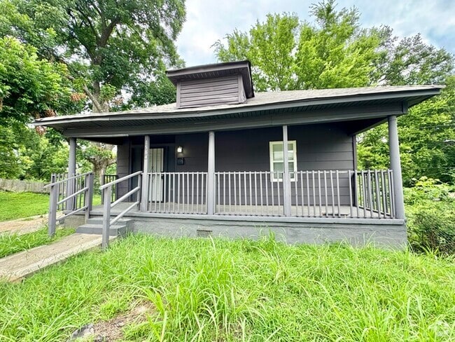 Building Photo - 1584 Rayburn St Rental
