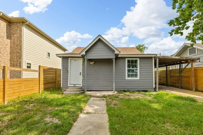 Building Photo - 1015 E 36th St