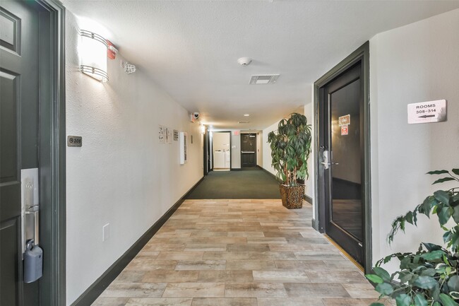 Photo - 1025 Swanson St Unit 308