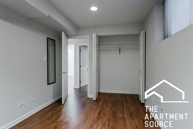 Photo - 3216 N Racine Ave Unit G