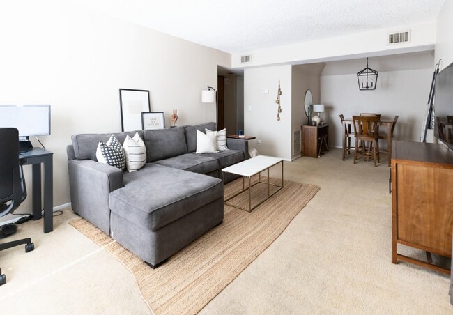 Photo - 700 E Mesquite Cir Unit O111