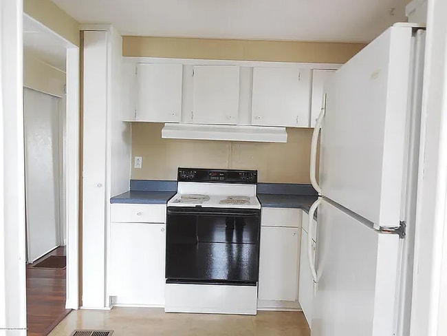 Photo - 14324 Montclair Dr