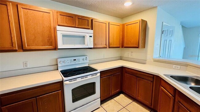 Photo - 2464 Hassonite St