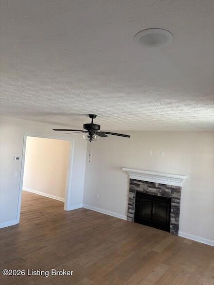 401 Butterfield Dr