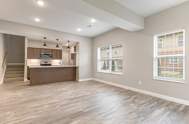 Photo - 2005 Terrace Ct Townhome