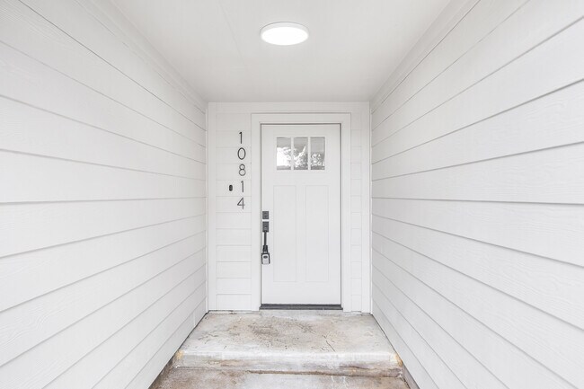 Photo - 10814 Mackenzie Dr