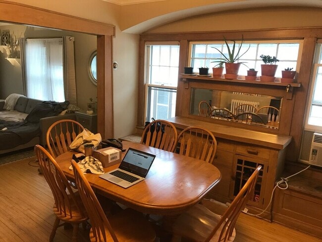 Photo - 3734 Grand Ave S Unidad 3736