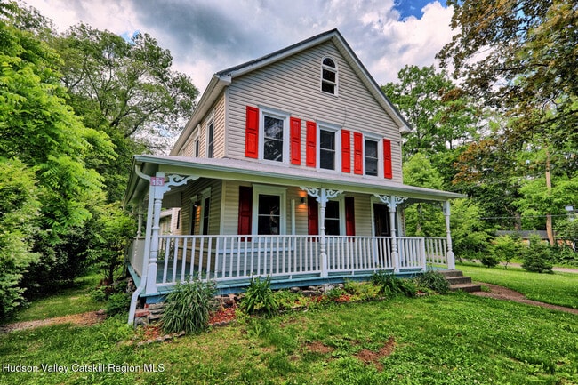 Photo - 153 Bross St